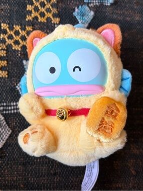 NWT Sanrio Lucky Cat Characters Plush Pendant in Hangyodon Gold